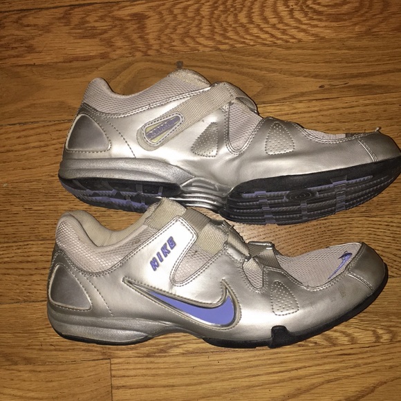 Nike Shoes - Picture 2 of 5